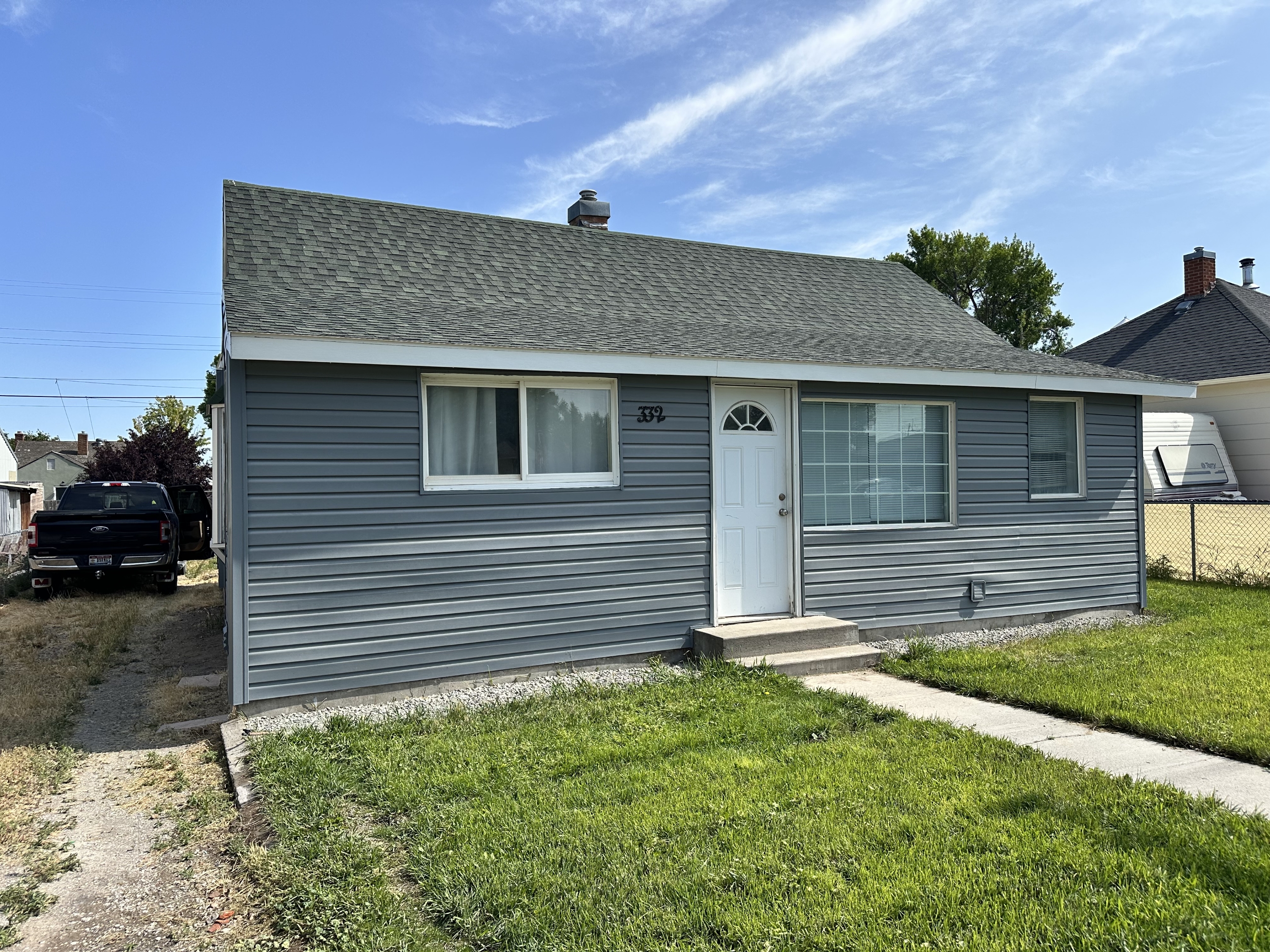 332 Center Street West